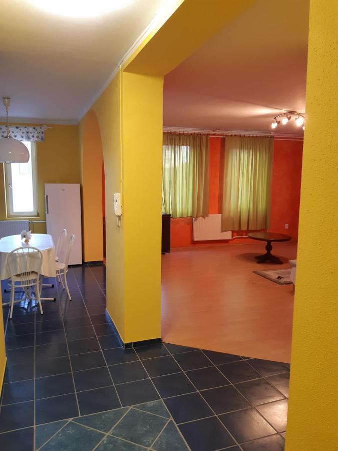 Gabor Pal 1 Apartman 1 Szoba Dunafoldvar Exterior photo
